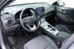 Hyundai Kona EV 39 KWH Comfort 4% Bijtelling! | NAV by app | Keyless | CAM | ECC | Lane Assist | Privacy Glass | Cruise Control | Soundbox