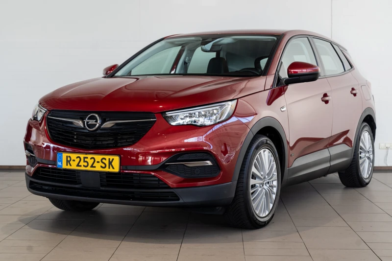 Opel Grandland X 1.6 Turbo Hybrid Innovation