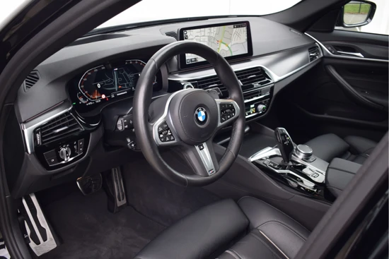 BMW 5 Serie 540i xDrive Touring M-Sport High Executive