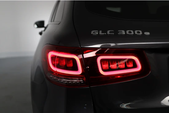 Mercedes-Benz GLC 300e 4MATIC Business Solution AMG | Leder/Alcantara | Elektr Trekhaak | Led | Stoelverwarming | Keyless