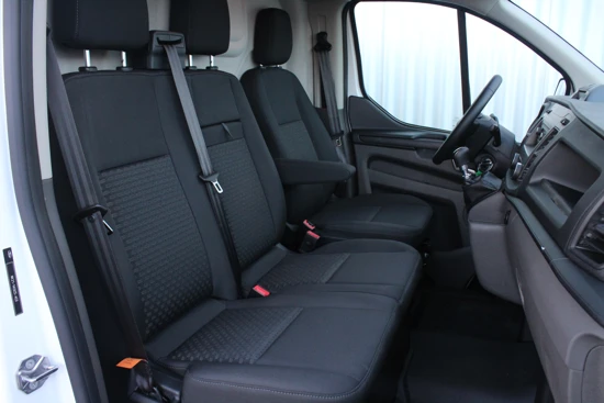 Ford Transit Custom 280 2.0 TDCi 130pk L1H1 CRUISE CONTROL | TREKHAAK | PARKEERSENSOREN VOOR + ACHTER