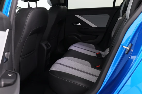 Opel Astra 1.2 Elegance | AGR | LED | Navi | Camera | Cruise Adaptive | Winter-pakket | Keyless | Clima