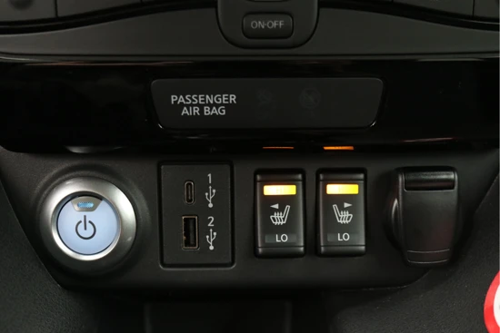 Nissan Leaf N-Connecta 40 kWh | Warmtepomp | LED | 360 CAM | Apple Car Play | Stoelverwarming | Driver Assist | DAB+ | | 17" LMV |