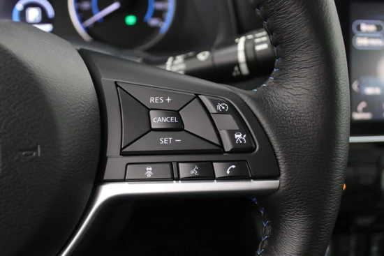 Nissan Leaf N-Connecta 40 kWh N-Connecta 40KWH 150 PK | NAVI | Stoelverwarming | One-pedal drive | Clima | Cruise | Getint glas