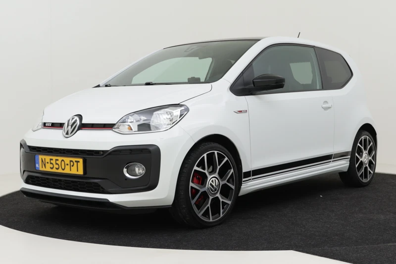 Volkswagen up! 1.0 TSI GTI 116pk | Cruise control | Stoelverwarming | Privacy glass | Navi via smartphone | Airco automatisch | LED dagrijverli