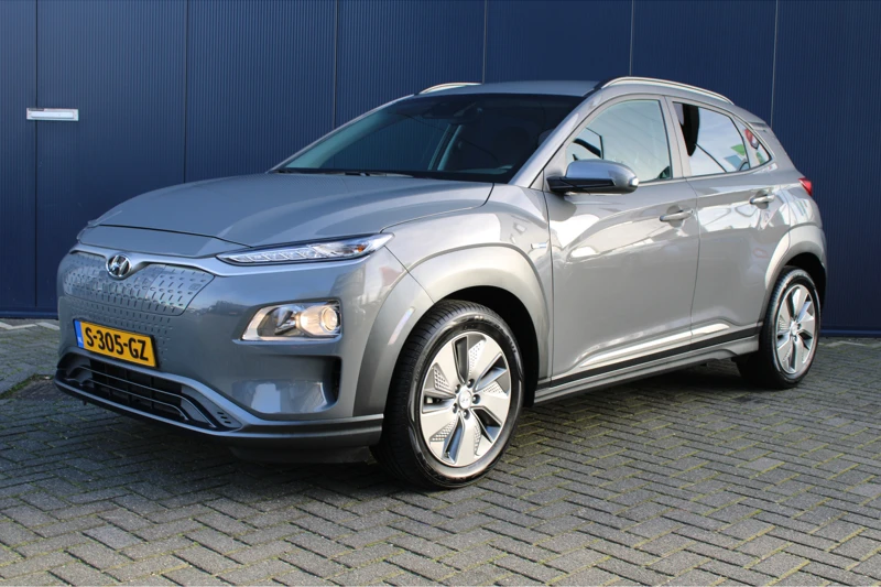 Hyundai KONA Electric 39 kWh 136pk Comfort Automaat | € 2.000,- Subsidie | Led | Leder | Climate | Camera | Keyless | Snelladen | Warmtepomp | 17" Lic