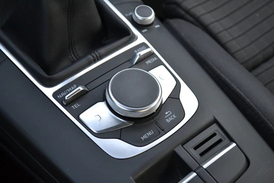 Audi A3 Limousine 1.0 TFSI 115PK Sport Lease Edition | 17'' LMV | Navigatie | PDC a | Airco | Bluetooth | Cruise Control