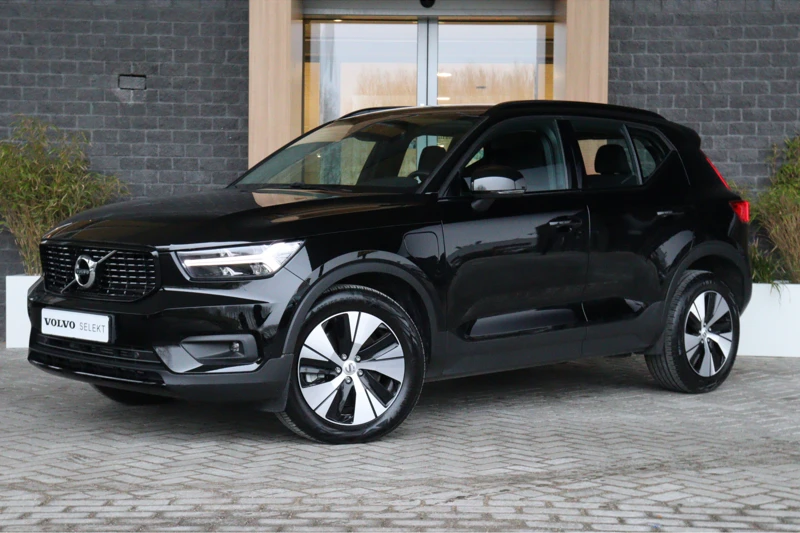 Volvo XC40 T4 Recharge R-Design | Keyless | Elektrische Klep | Standkachel | Cruise Control | Volvo On Call met Mobiele App | DAB | Climate