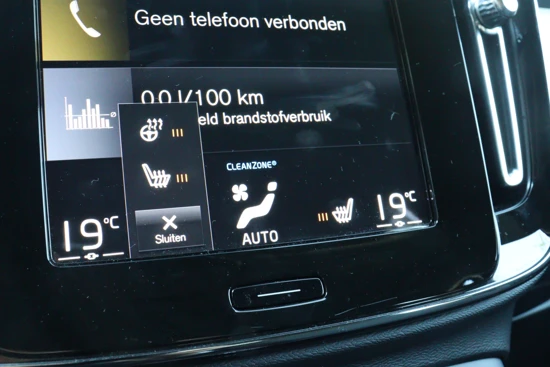 Volvo XC40 T4 Recharge R-Design Expression | Stoel en stuurwielverwarming | Keyless | Elektrisch Bedienbare Achterklep | Navigatie | Apple