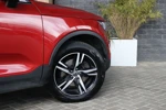 Volvo XC40 T4 R-Design | Fusion Red | 4 Cilinder | Harman Kardon | Stoelverwarming | Navigatie | Volvo On Call met mobiele App | Climate Co