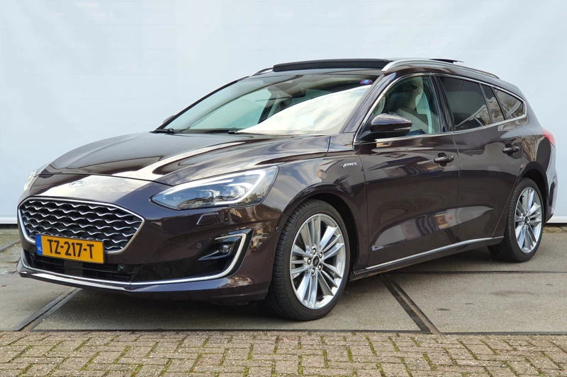 Ford Focus Wagon 1.0 125PK Vignale | | Pano Dak! | BLIS | Elek. Klep | Camera | Leder | Winterpakket | Adaptieve CruiseControl |