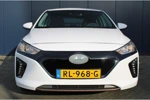 Hyundai IONIQ EV 120pk Comfort Automaat | € 2.000,- Subsidie | Led | Climate | Camera | Keyless | Navigatie | 16" Lichtmetaal | Parkeersensore