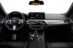 BMW 5 Serie Touring 530e M-sport High Executive Automaat