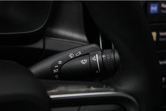 Volvo C40 Recharge Plus | Panoramadak | Warmtepomp | Adaptive Cruise | Camera | Standverwarming | Keyless | Stoel + Stuurverwarming | Veil