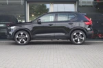 Volvo XC40 B4 R-Design | Adaptive Cruise | Camera | Keyless | Leder-Alcantara | Volvo On Call | Stoelverwarming | Handsfree Achterklep | Ap