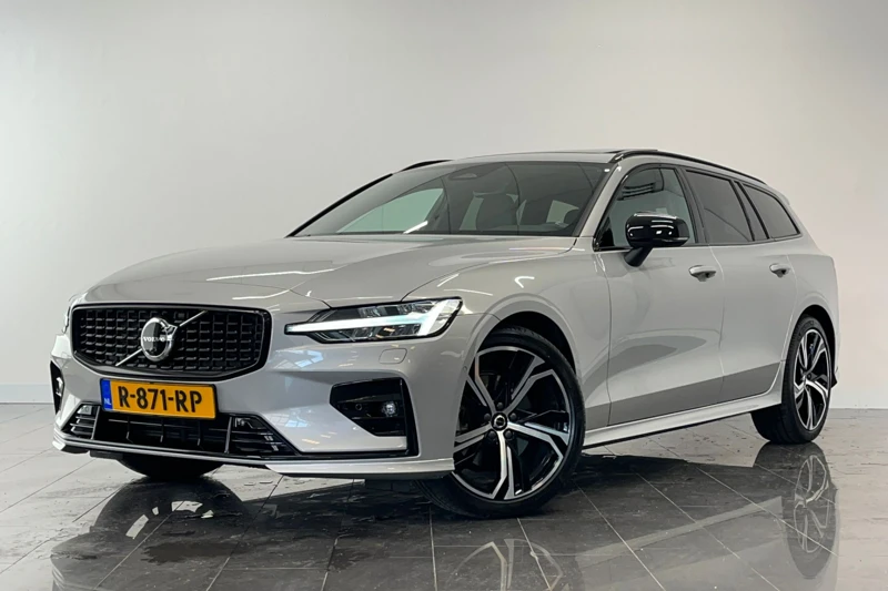 Volvo V60 B4 Ultimate Dark | Exterieur pakket | Leder | Panoramadak | 360o camera | Headup | 4-zone climate |