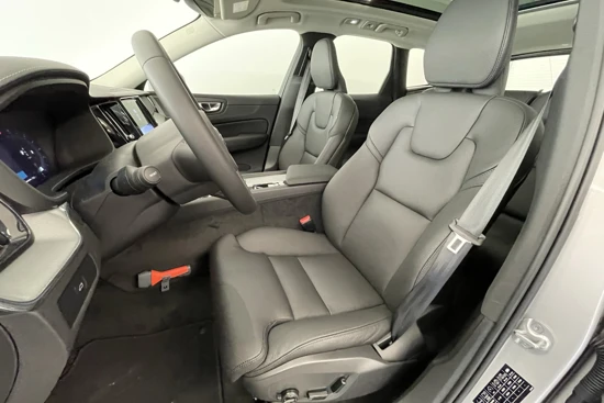 Volvo XC60 B4 Ultimate Bright | Google Navigatie |Leder dashboard | Panoramadak | Gratis Trekhaak! |