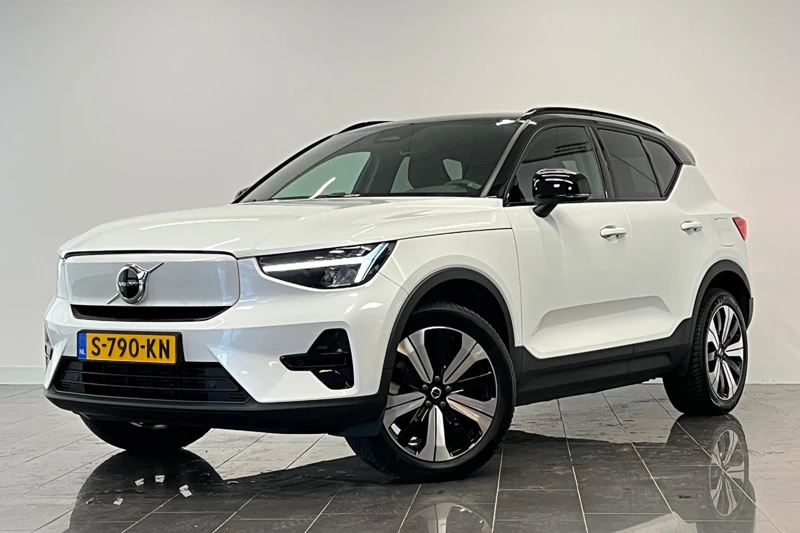 Volvo XC40 P8 Plus AWD | Climate Pack | Driver Assist Pack | Getint glas | Alarm klasse 3 | DAB |