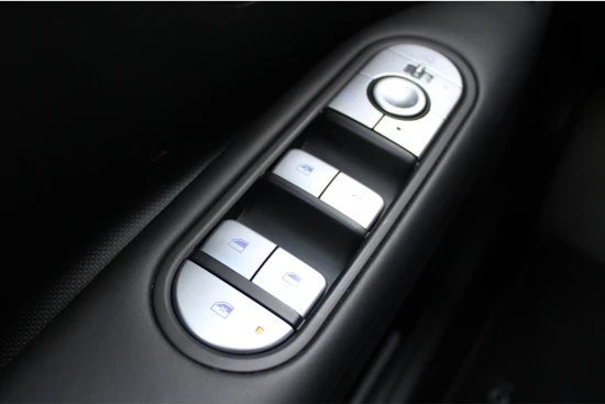 Hyundai IONIQ 5 58 kWh 170pk Connect Automaat | Leder | Climate | Camera | Keyless | Full Led | Navigatie | 19" Lichtmetaal | Parkeer Assistent