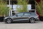 Volvo V60 B3 Mild Hybrid Momentum Advantage | Camera | Stuur- en stoelverwarming | Botsingspreventie | 19" velgen