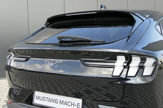 Ford Mustang Mach-E 75kWh RWD | 16% Bijtelling 2022! | Technology Pack Plus | 19inch Lichtmetalen velgen |