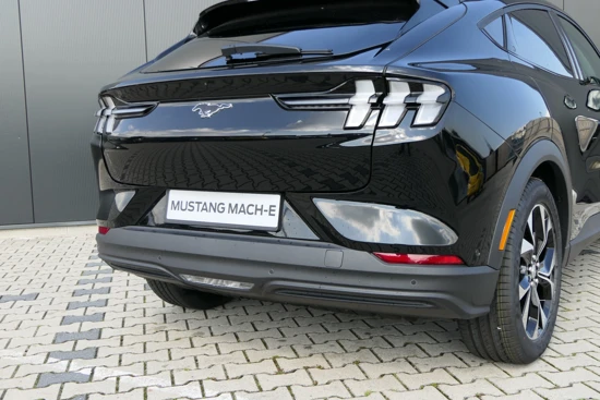 Ford Mustang Mach-E 75kWh RWD | 16% Bijtelling 2022! | Technology Pack Plus | 19inch Lichtmetalen velgen |