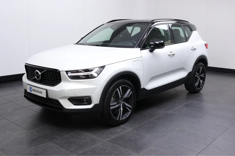 Volvo XC40 RECHARGE T4 R-DESIGN