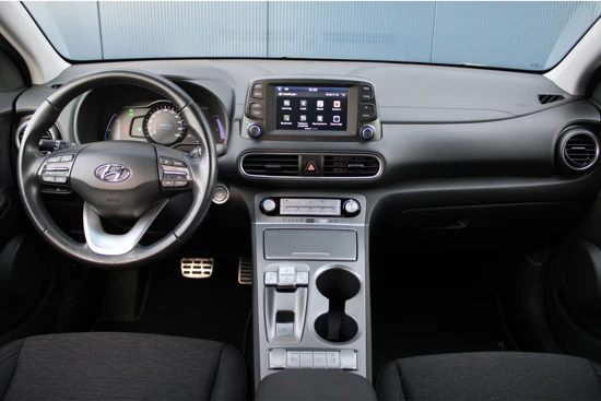 Hyundai KONA Electric 39 kWh 136pk Comfort Automaat | € 2.000,- Subsidie | Led | Climate | Camera | Keyless | Navigatie | 17" Lichtmetaal | Parkeersen