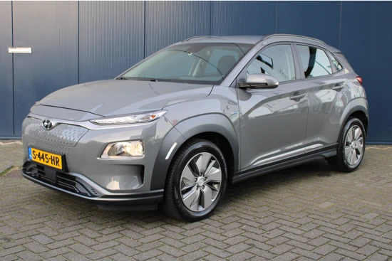 Hyundai KONA Electric 39 kWh 136pk Comfort Automaat | € 2.000,- Subsidie | Led | Climate | Camera | Keyless | Navigatie | 17" Lichtmetaal | Parkeersen