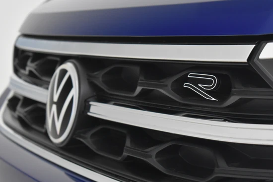 Volkswagen T-Roc 1.5 TSI 150pk R-Line DSG/AUT | Adaptief cruise control | Fabrieksgarantie 2025 | Navi by app | Privacy glass | LED koplampen | D