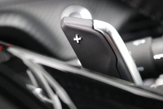 Peugeot 208 1.2 100Pk Allure | Automaat | Carplay | 16'' Lichtmetaal | Parkeersensoren | Clima | Cruise | Leder\Stof | Led dagrij | Parkeers