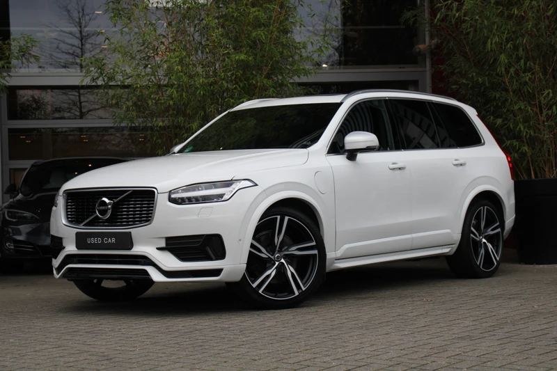 Volvo XC90 T8 Twin Engine AWD R-Design | Polestar | Luchtvering | Bowers&Wilkins | Trekhaak | Pilot Assist | Schuifdak | 22" velgen