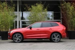 Volvo XC60 Recharge T8 AWD 390pk R-Design | Trekhaak | Schuifdak | harman/kardon | Dodehoekdetectie | 21" velgen