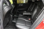 Volvo XC60 Recharge T8 AWD 390pk R-Design | Trekhaak | Schuifdak | harman/kardon | Dodehoekdetectie | 21" velgen