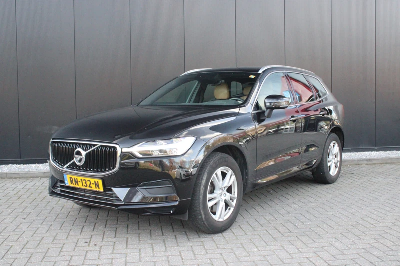 Volvo XC60 T5 AWD Momentum+