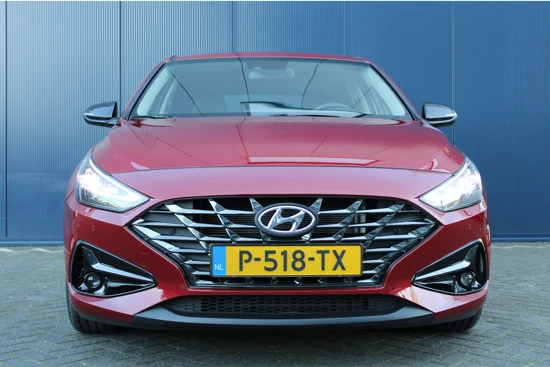 Hyundai i30 1.5 T-GDI MHEV 160pk Premium | Leder | Climate | Camera | Keyless | Full Led | NL. Auto | Navigatie | 17" Lichtmetaal | Winterpa