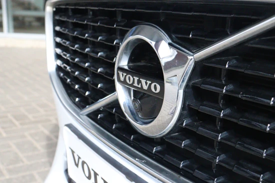 Volvo V90 T8 AWD Recharge R-Design | Crystal White | Schuifdak | 360° Camera | Trekhaak | Lederen dashboard | Harman Kardon | Adaptieve Cr