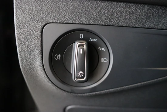 Volkswagen Tiguan 1.5 TSI Elegance | Trekhaak | Navi By App | Adaptive Cruise | Camera | Stoelverwarming | Stuurverwarming