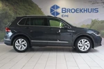 Volkswagen Tiguan 1.5 TSI Elegance | Trekhaak | Navi By App | Adaptive Cruise | Camera | Stoelverwarming | Stuurverwarming