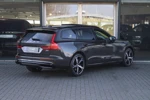 Volvo V60 B3 Ultimate Dark | Head-Up | Standkachel | Panoramadak | Harman/Kardon | Camera | Elektrische Stoelen + Geheugen | Adaptive Crui