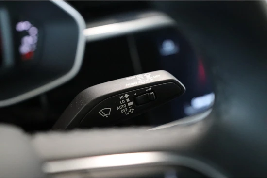 Audi Q3 35 TFSI Advanced edition | Automaat | Sportstoelen | Climate Control | Cruise Control | Lichtmetaal | Navi by App | LED | Stoelv