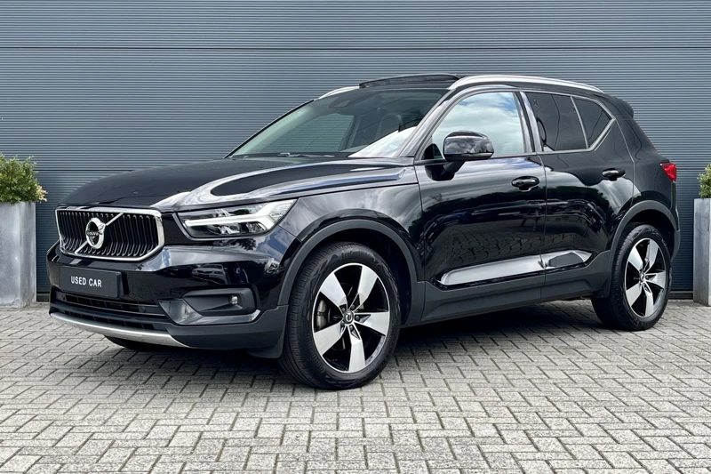 Volvo XC40 2.0 T4 Momentum Pro