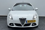 Alfa Romeo Giulietta 1.4 T Distinctive (170pk) / Schuifdak / Xenon / Clima / Pdc A / Cruise control / Lm 17''