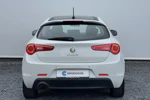 Alfa Romeo Giulietta 1.4 T Distinctive (170pk) / Schuifdak / Xenon / Clima / Pdc A / Cruise control / Lm 17''