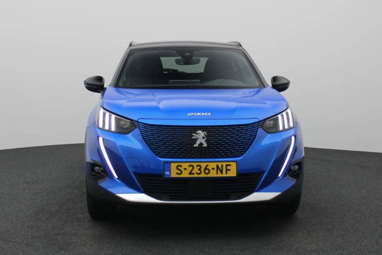 Peugeot e-2008 SUV EV 50kWh 136 PK GT | Camera | Navigatie | Leder/Stof | LED | Bluetooth | 17'' lichtmetaal | Clima/Airco |