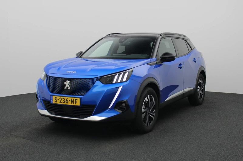 Peugeot e-2008 SUV EV 50kWh 136 PK GT | Camera | Navigatie | Leder/Stof | LED | Bluetooth | 17'' lichtmetaal | Clima/Airco |