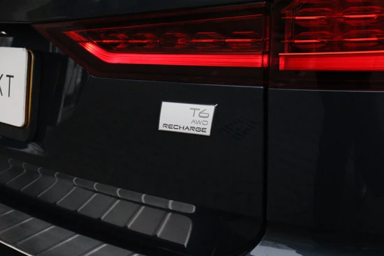 Volvo V60 T6 AWD Recharge Inscription Long Range | Schuifdak | Trekhaak | Adaptieve Cruise Control | BLIS dode hoek detectie | Pilot Assis