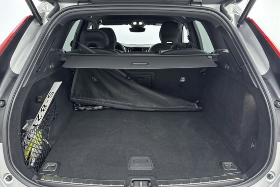 Volvo XC60 B5 PLUS DARK | MEMORY | ADAPTIVE CC | SPORTSTOELEN | GETINT GLAS | EL.BED.ACHTERKLEP | 20'' | KEYLESS