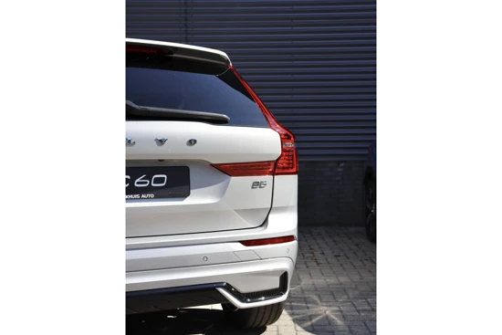 Volvo XC60 B5 PLUS DARK | MEMORY | ADAPTIVE CC | SPORTSTOELEN | GETINT GLAS | EL.BED.ACHTERKLEP | 20'' | KEYLESS