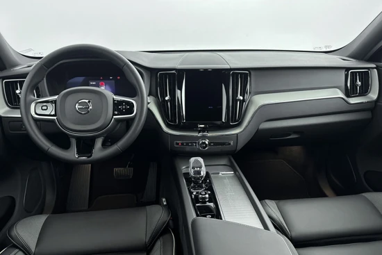 Volvo XC60 B5 PLUS DARK | MEMORY | ADAPTIVE CC | SPORTSTOELEN | GETINT GLAS | EL.BED.ACHTERKLEP | 20'' | KEYLESS